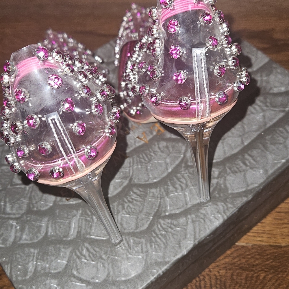 Pink Heels - Picture 3 of 4